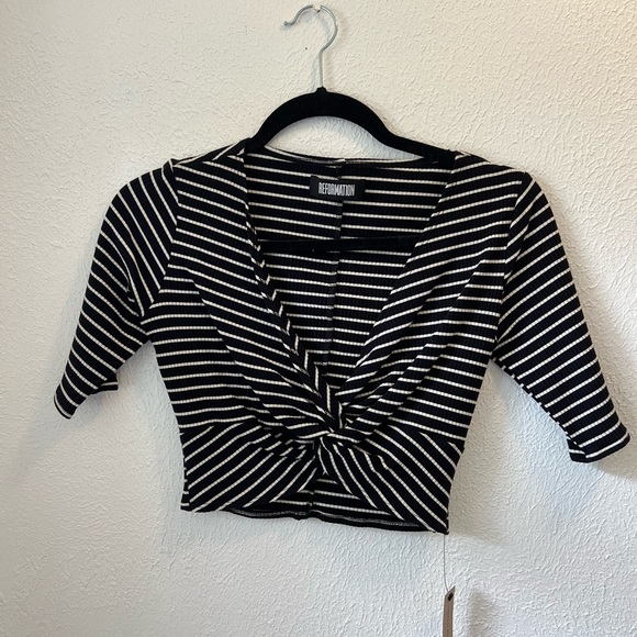 Reformation Kelsi Twist Front Crop Top - Picture 2 of 5